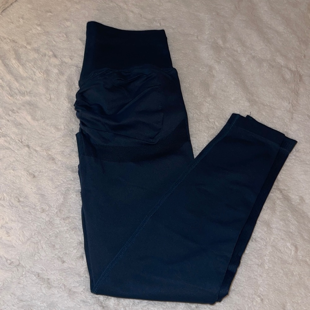 Scrunch Butt Size Medium Workout Leggings